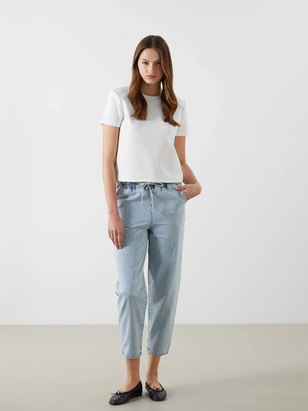 LCW Jeans Indigo Beli Lastikli Mom Fit Kadın Jean Pantolon ürün görseli 1