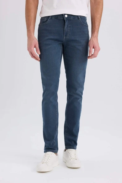 Defacto B3622 İndigo Pedro Slim Fit Dar Kalıp Normal Bel Dar Paça Jean Pantolon ürün görseli 1