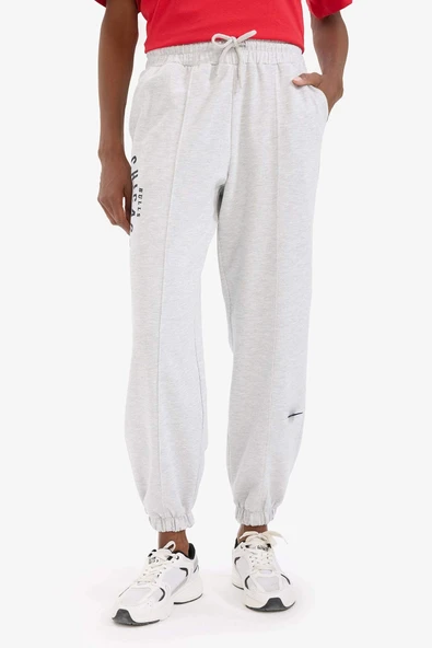 Defacto B9998 Gri DeFactoFit NBA Chicago Bulls Jogger Çift Cepli Jogger Paça Standart Boy Eşofman Altı ürün görseli 1
