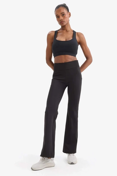 Defacto E7757AXBK81 Siyah Flare Fit Toparlayıcı Yüksek Bel Sporcu Pantolon ürün görseli 1