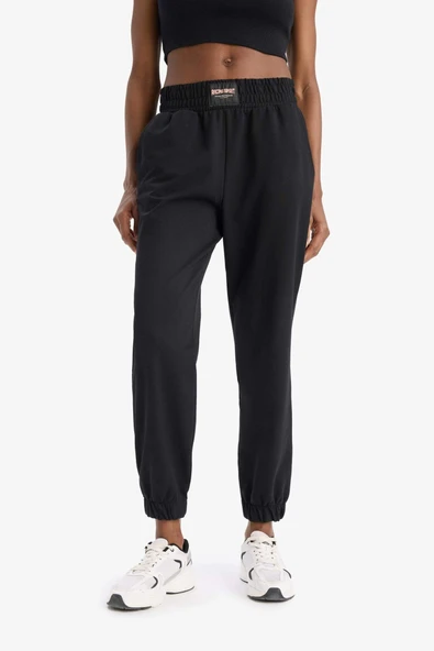 Defacto D9041 Siyah DeFactoFit Standart Fit Jogger Paça Standart Boy İnce Sporcu Eşofman Altı ürün görseli 1