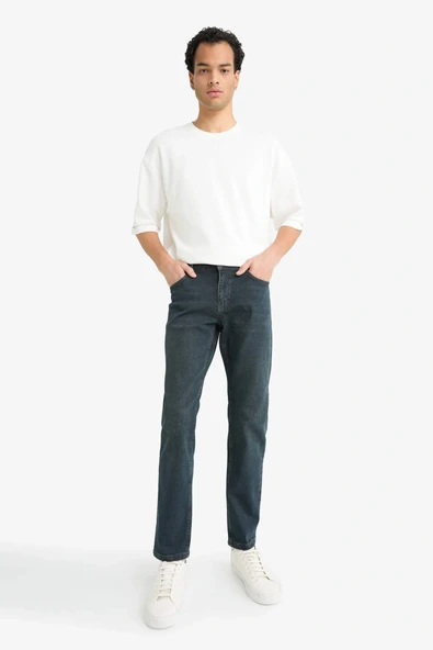 Defacto G1266AXNM83 İndigo Pedro Slim Fit Dar Kalıp Normal Bel Dar Paça Jean Pantolon ürün görseli 1