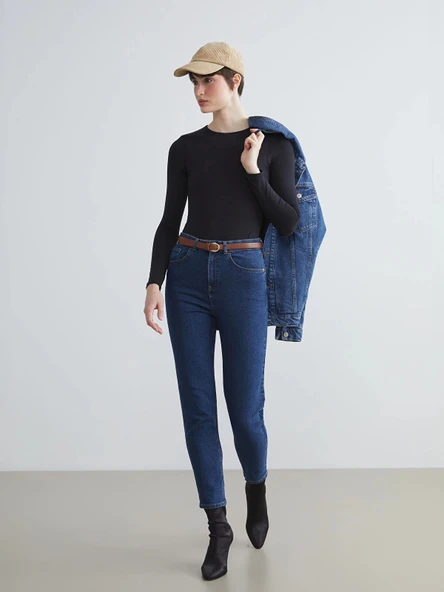 LCW Jeans Indigo Beli Kemerli Mom Fit Kadın Jean Pantolon ürün görseli 1