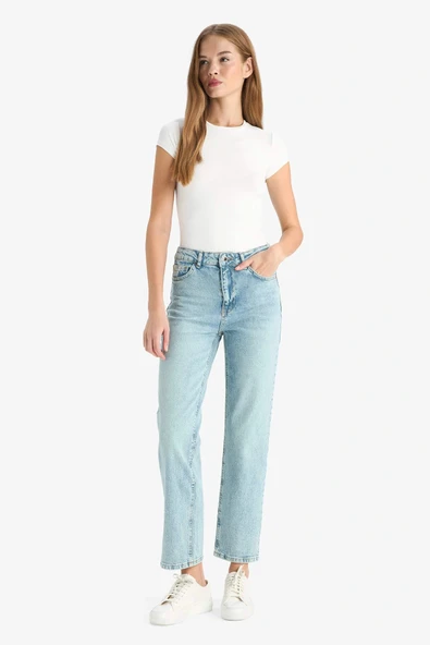 Defacto G2215AXNM28 Mavi Comfort Straight Normal Bel Bilek Boy Jean Yıkamalı Pantolon ürün görseli 1