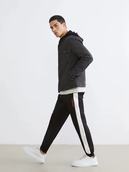 XSIDE Siyah Beli Lastikli Baskılı Erkek Jogger Eşofman Altı ürün görseli 1