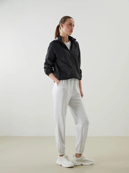LCWAIKIKI Classic Beyaz Beli Lastikli Kadın Jogger Eşofman Altı ürün görseli 1