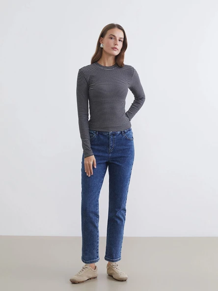 LCWAIKIKI Classic İndigo Slim Mom İçi Şardonlu Kadın Jean Pantolon ürün görseli 1