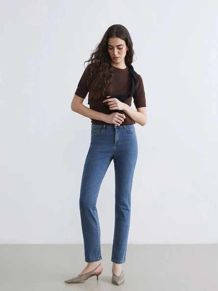 LCWAIKIKI Classic İndigo Yüksek Bel Slim Fit Kadın Jean Pantolon ürün görseli 1