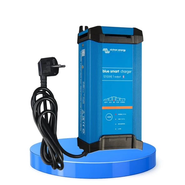 Victron Blue Smart IP22 Charger 220V 24V 16A (3) Akü Şarj Cihazı (BPC241648002) ürün görseli 1