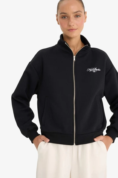 Defacto F0310AXBK81 Siyah Relax Fit Kolej Yaka Baskılı Bomber Hırka ürün görseli 1