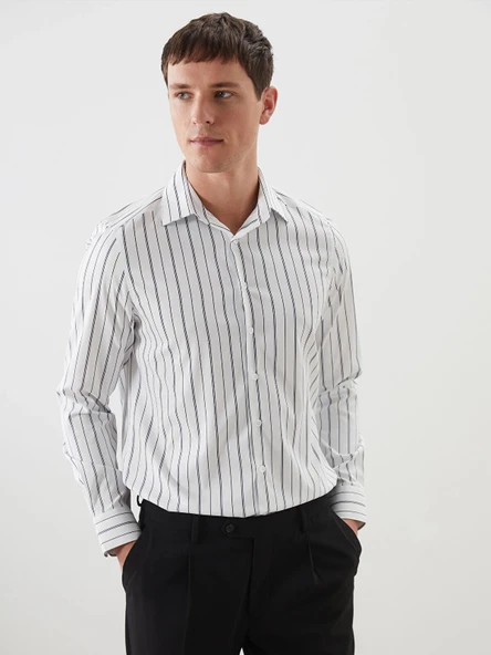 LCWAIKIKI Formal Lacivert Slim Fit Uzun Kollu Çizgili Erkek Gömlek ürün görseli 1