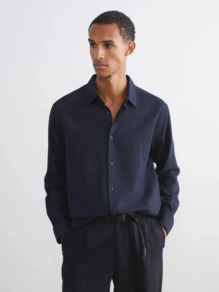 LCW Vision Lacivert Regular Fit Uzun Kollu Gabardin Erkek Gömlek ürün görseli 1