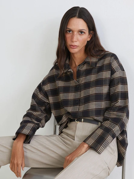 LCW Vision Siyah Ekose Oversize Kadın Gömlek ürün görseli 1