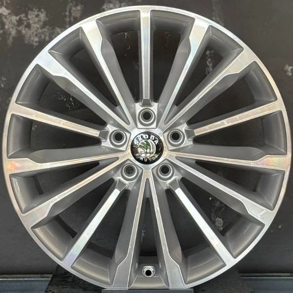 5*112*19*8.0 ET44 CH57.1 SİLVER DİAMOND PONEİX JANT * ürün görseli 1