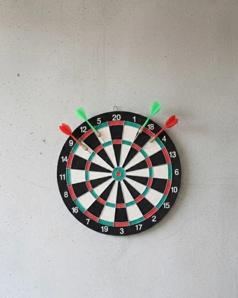 17 İnç Profesyonel Dart Tahtası Dayanıklı Yapı ve 4 Metal Dart Oku ürün görseli 1