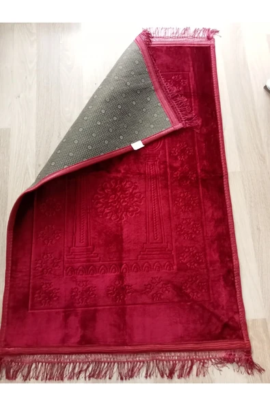 Lüx Peluş Kaymaz Seccade - Resim 3