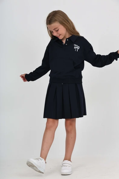 Toontoy Kız Çocuk 2'li Takım Baskılı Polo Yaka Çıtçıtlı Düşük Omuz Cepli Sweatshirt & Bağcıklı Pileli Etek ürün görseli 1