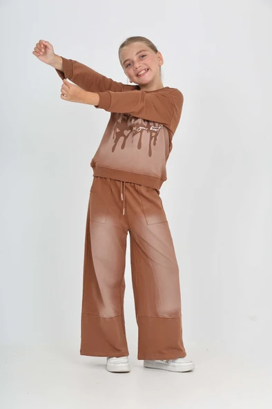 Toontoy Kız Çocuk 2'li Takım Eskitme Baskılı Bisiklet Yaka Sweatshirt & Beli Lastikli Cepli Bol Paça Eşofman Altı - 2 İplik ürün görseli 1