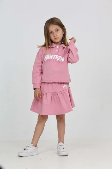 Toontoy Kız Çocuk 2'li Takım Baskılı Polo Yaka Düğmeli Düşük Omuz Sweatshirt & Kat Kat Büzgülü Etek ürün görseli 1