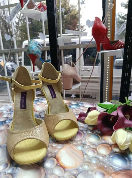 Altın Tozu TANGO, DANS VE SALON AYAKKABISI 9,5 CM 15 PONT KONİ MODEL TOPUK KAPALI ürün görseli 1