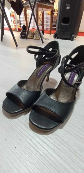 VELORA DERİ-TANGO DANS VE SALON AYAKKABISI 7.5 CM 11 KAPALI TOPUK ürün görseli 1