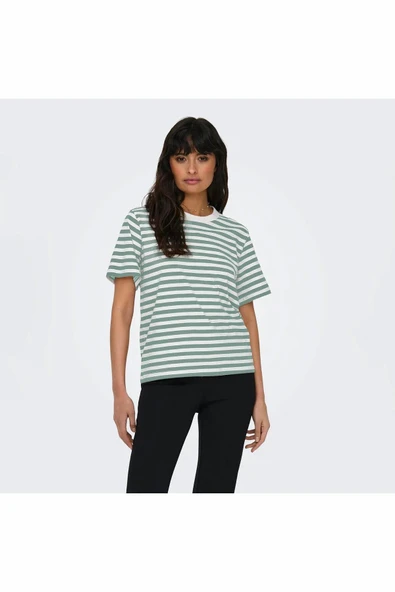 Only Lıvvına Çizgili Regular Fit Kadın Tişört 15272227 ürün görseli 1