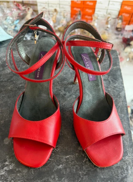 KIRMIZI DERİ KELEBEK TANGO DANS VE SALON AYAKKABISI 8,5 CM 13 PONT KONİ MODEL TOPUK KELEBEK MODEL ürün görseli 1