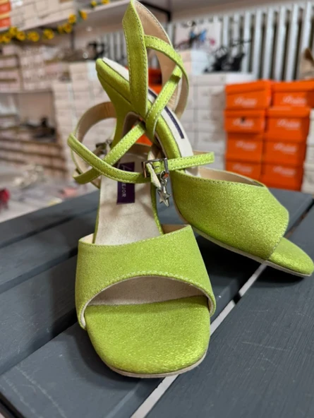 YEŞİL SİMLİ KELEBEK MODEL KADIN TANGO-DANS VE SALON AYAKKABISI 7,5 CM(11PONT)TOPUK BOYUNDA ENMODA ürün görseli 1
