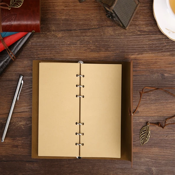 Deri Yaprak Desenli Çizgisiz Defter - Resim 3
