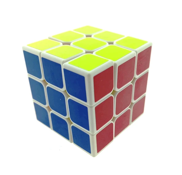 Beyaz Zemin Üzeri Renkli Zeka Küpü 3X3X3-6,8 cm ürün görseli 1