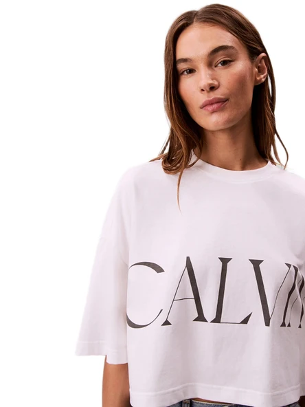 Calvin Klein LV047D206 Ss Cropped Graphic Kadın Tişört ürün görseli 1