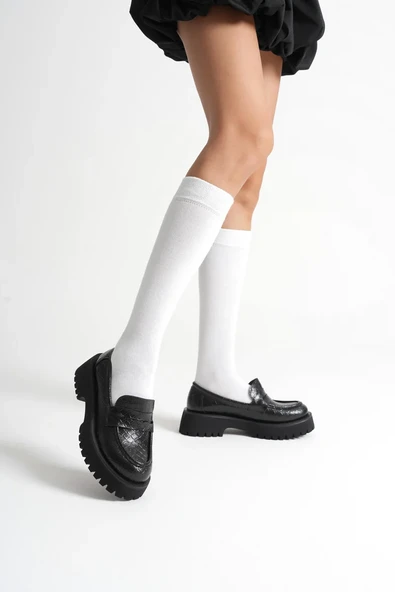 Kadın Günlük Siyah Kroko Loafer Ayakkabı TR10MS02G ürün görseli 1