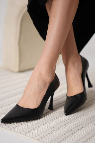 Siyah Cilt Kadın Stiletto TR18MS03F - Resim 2