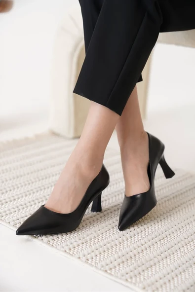 Kadın Siyah Stiletto TR12MS06A ürün görseli 1