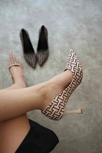 Kadın Bej Desenli Stiletto TR08MS12B - Resim 3