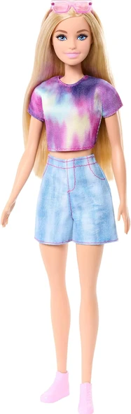 Barbie 'Malibu' Bebek Çıkarılabilir Klasik Elbisesi Ve Güneş Gözlüğü Gibi Aksesuarlarıyla Barbie Mys ürün görseli 1