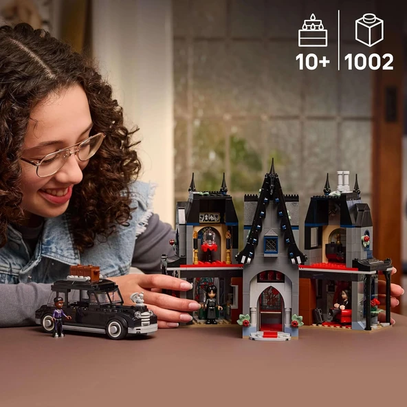 Lego 76786 Wednesday Morticia’Nın Evi - Resim 3