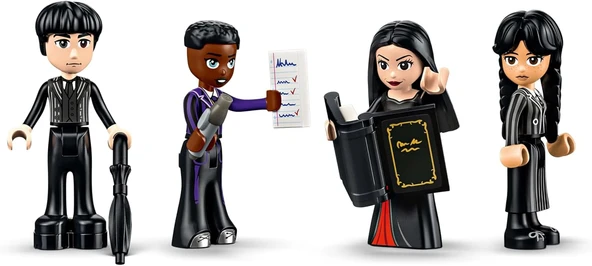 Lego 76786 Wednesday Morticia’Nın Evi - Resim 7