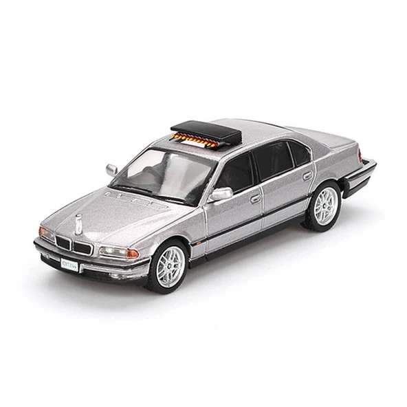 Mini GT 1/64 BMW 750IL ''Tomorrow Never Dies'' Blister Paket ürün görseli 1