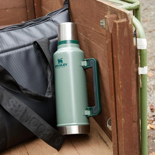 Stanley Classic Legendary Bottle Yeşil 1.9 L - Resim 3