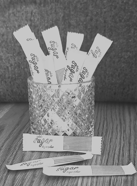 Self Stick Toz Şeker Beyaz Kuşe Ambalaj siyah sugar logo Net: 3 Kg. (3gr.e -1000 Adet.e) ürün görseli 1