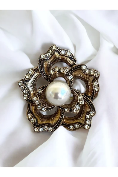 Kristal Taşlı Küçük Çiçek Motif Broş ürün görseli 1