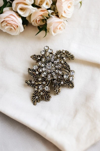 Kristal Taş İşlemeli Yaprak Figürlü Broş - Resim 12