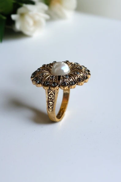 Black Diamond Taşlı İnci Çiçek Yüzük ürün görseli 1
