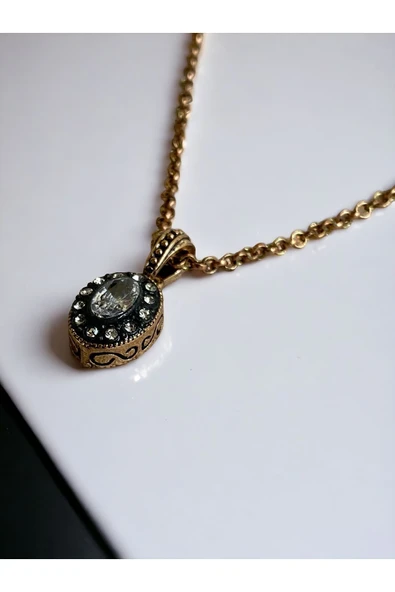 Zirkon Taşlı Oval Kesim Kolye ürün görseli 1