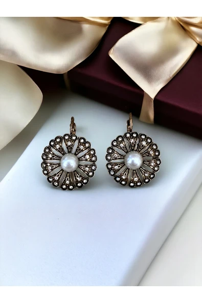 Black Diamond Taşlı İnci Çiçek Küpe - Resim 6