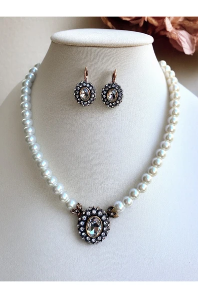 Kristal Oval Taşlı İnci Kolye ve Küpe Seti ürün görseli 1