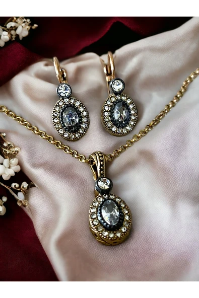 Oval Kesim Zirkon Taşlı Set ürün görseli 1