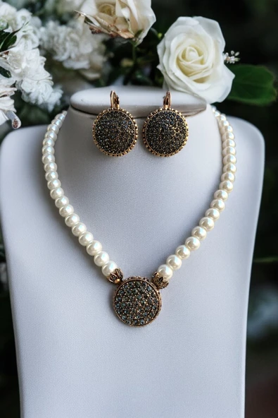Kristal Taşlı İnci Kolye ve Küpe Seti ürün görseli 1