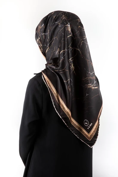 Twill Barok Çerçeveli Mermer Desenli Siyah Renkli 90x90 Eşarp (İpek İçermez) Kenar Dikiş Şekli El Dikişli ürün görseli 1